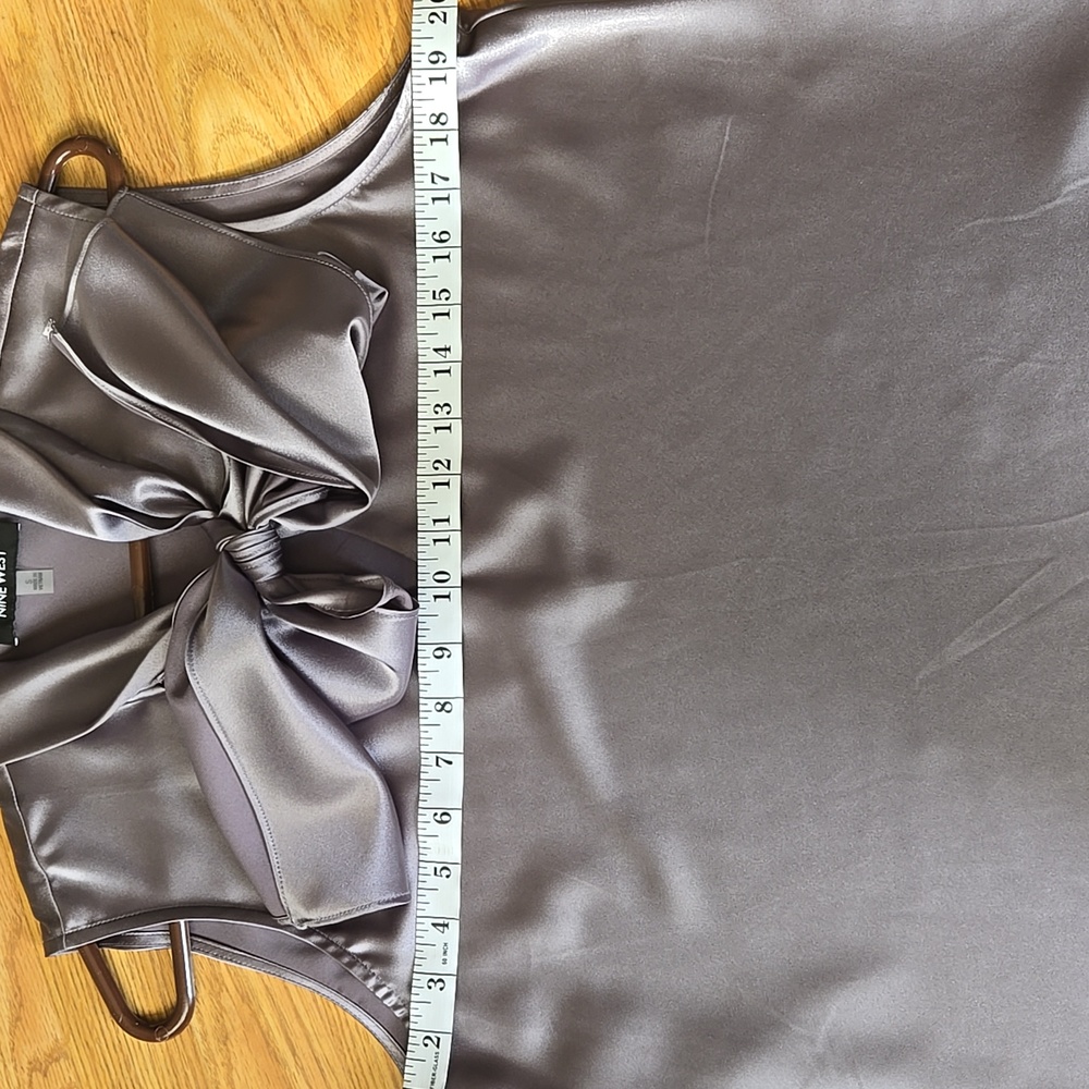 Nine West Sleeveless Blouse Sz S Platinum - Picture 8 of 9